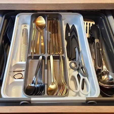 Dark Jungle - Innenstadt Fuer 4 Netflix Switch Waschtrockner * Gießen